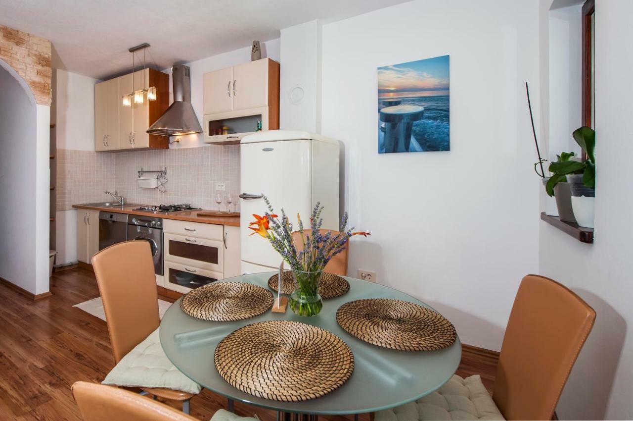 Apartment Thalassa โรวีน ภายนอก รูปภาพ