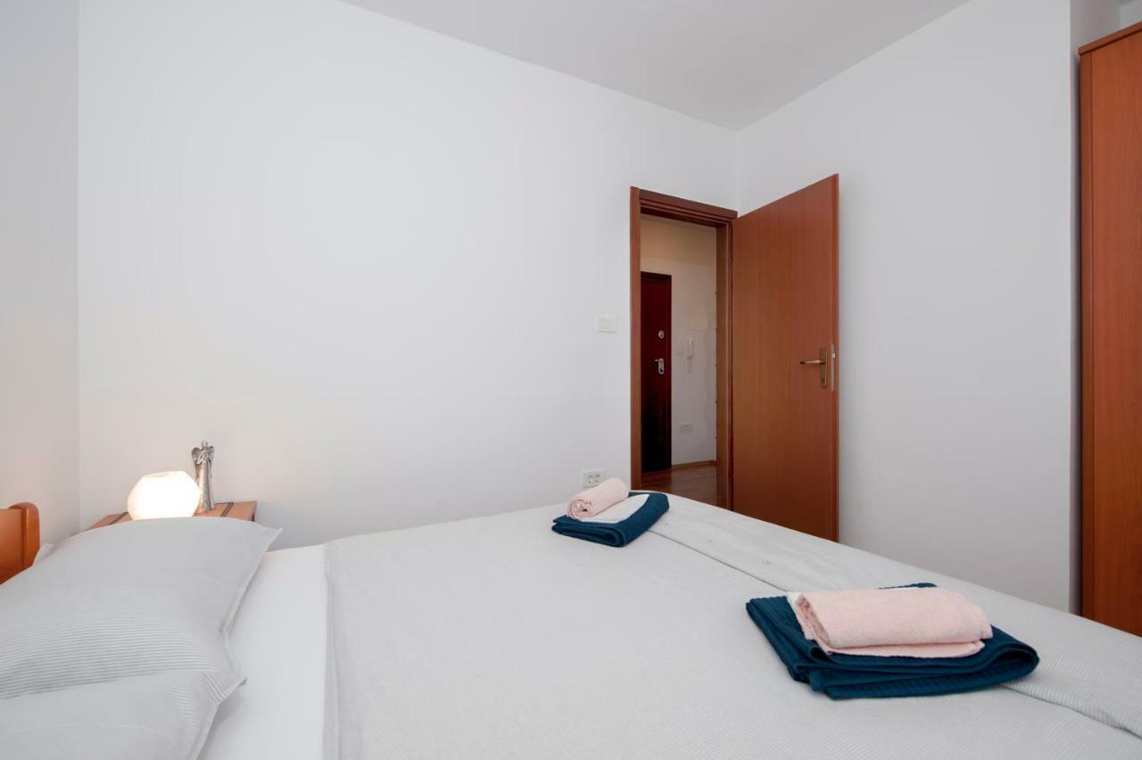Apartment Thalassa โรวีน ภายนอก รูปภาพ