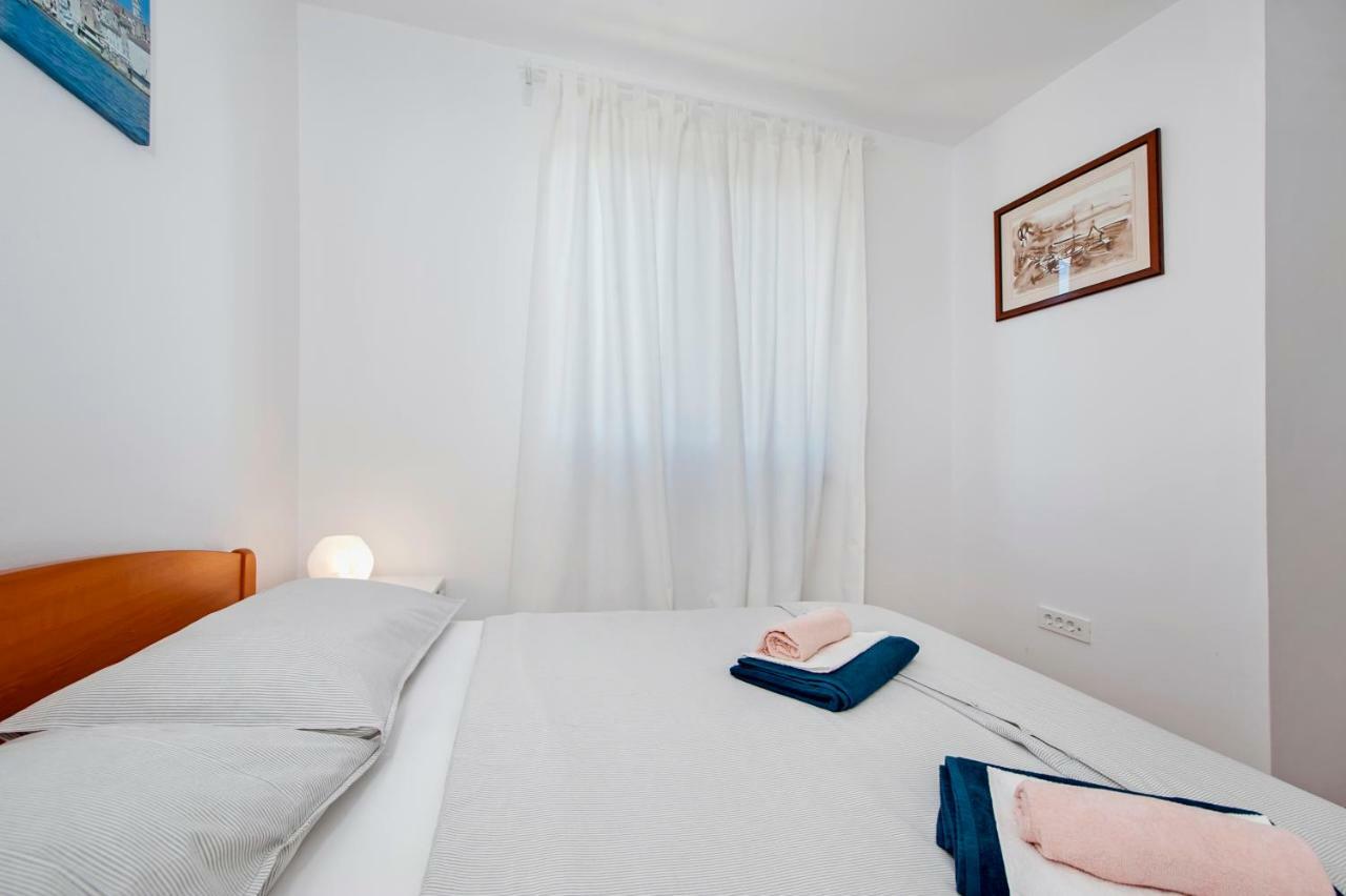 Apartment Thalassa โรวีน ภายนอก รูปภาพ