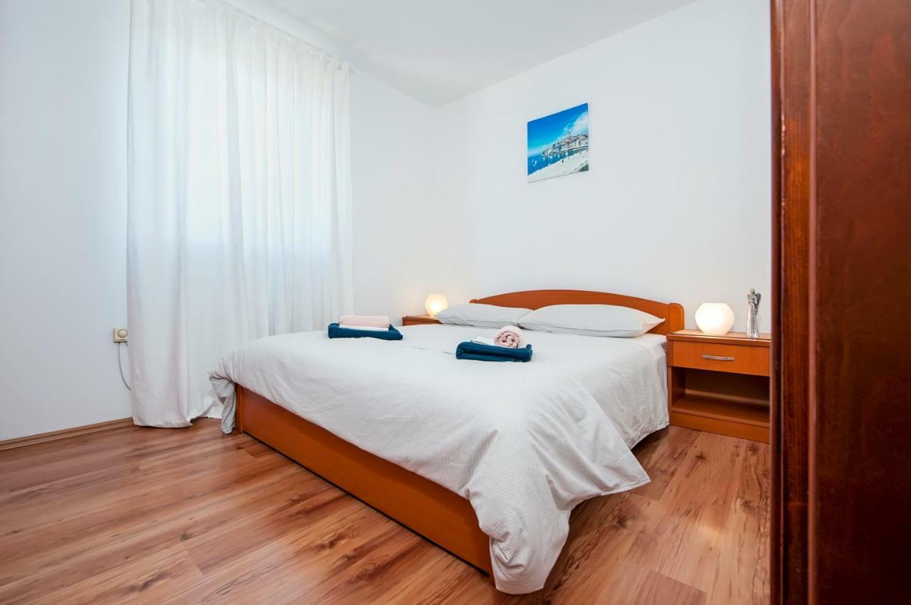 Apartment Thalassa โรวีน ภายนอก รูปภาพ