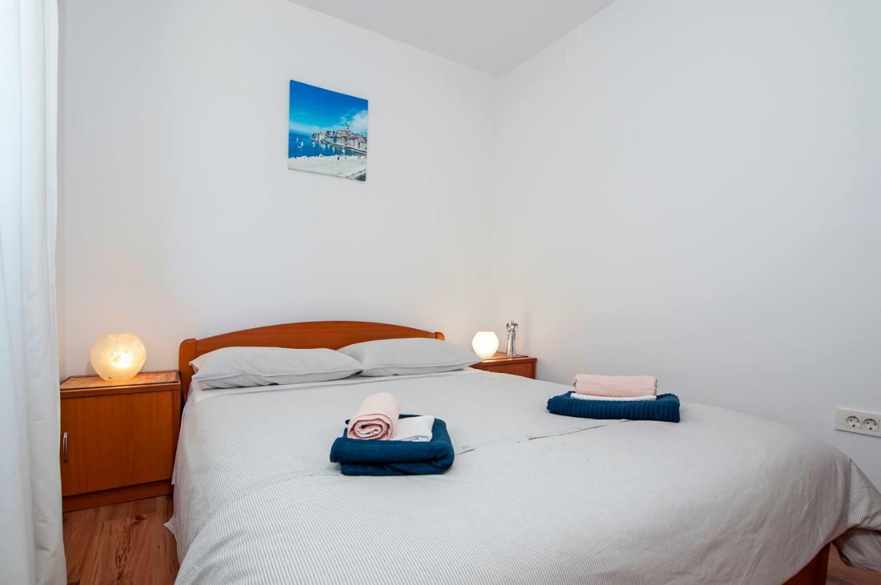 Apartment Thalassa โรวีน ภายนอก รูปภาพ