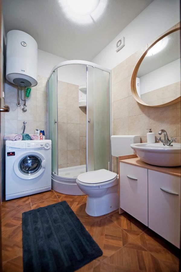 Apartment Thalassa โรวีน ภายนอก รูปภาพ